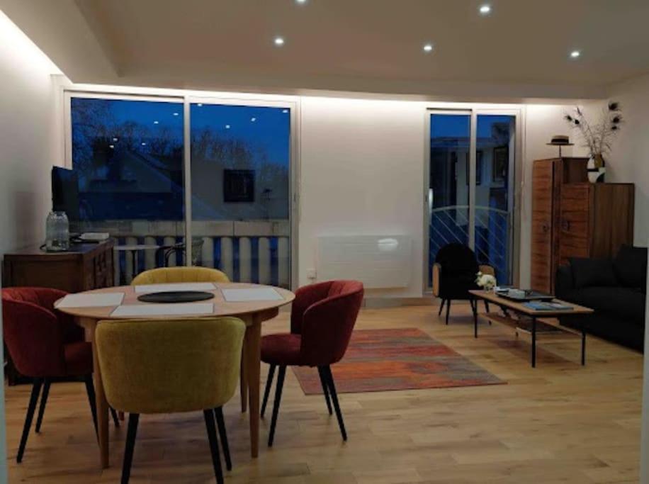 Le Joyau Des Parcs Classe 4 Etoiles Appartement Central Au Calme Avec Terrasse Vichy Buitenkant foto